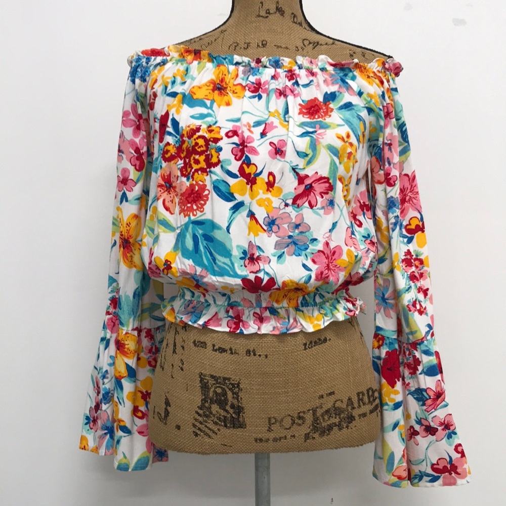 Emily Wonder Boho Floral Off the Shoulder Bell sleeve top size small